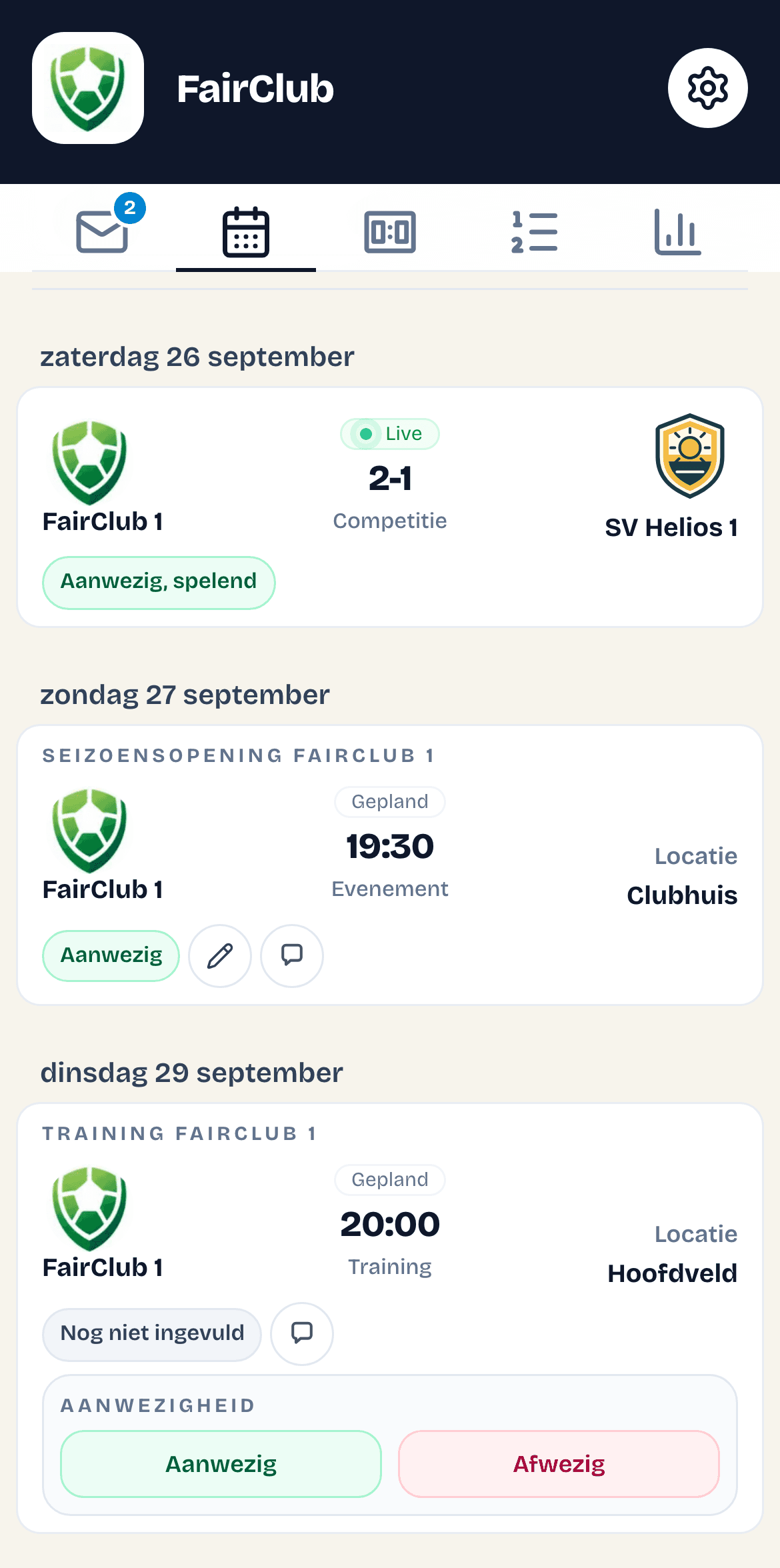 Spelersagenda met live wedstrijd, bevestigde teamactiviteit en training met aanwezigheidsknoppen.
